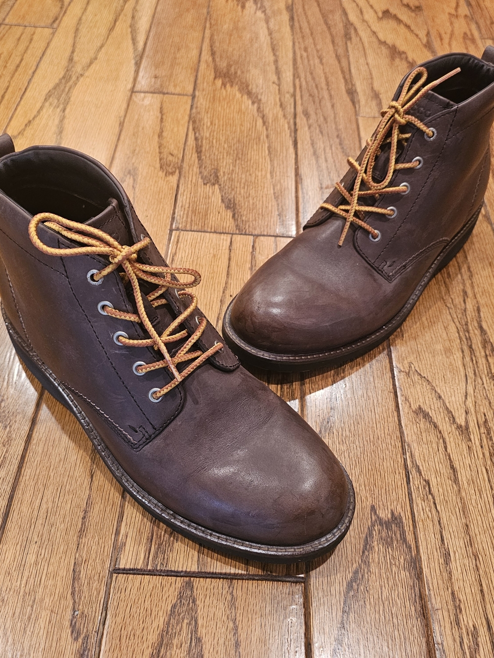 Ecco Men's Brown Leather Holbrok Chukka Boots with Contrasting Laces EU 46
